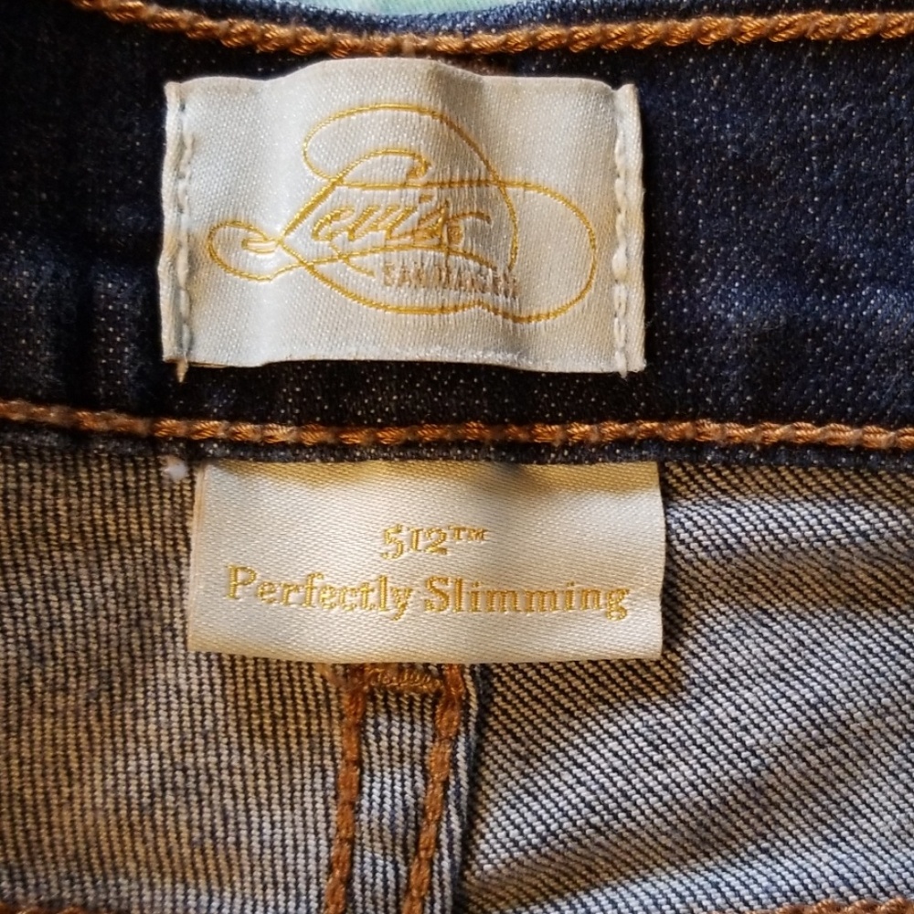 Levi's Capris - image 3